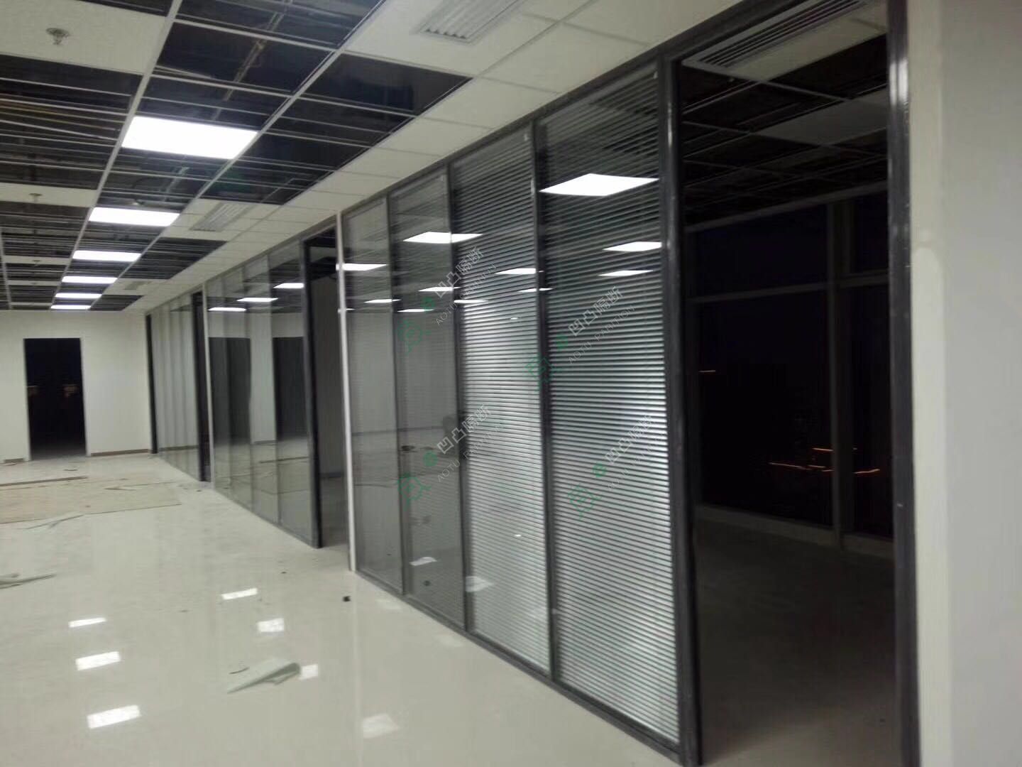 本地玻璃隔墻_玻璃隔斷廠家_[承接]安慶市七街辦公室玻璃隔斷工程